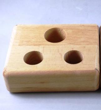 Holzständer für 3 quintESSENCE-Stäbe
